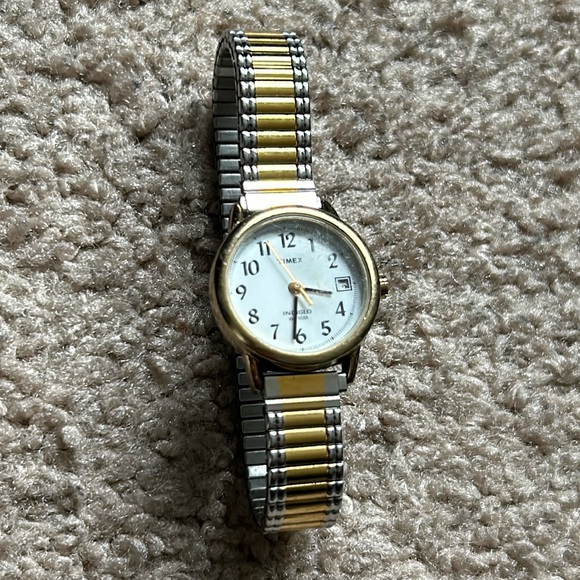 Timex women’s‎ working vintage two tone silver/gold bracelet watch OS stretches - Picture 1 of 7